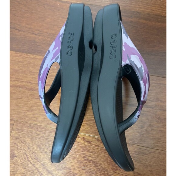 OOFOS OOlala Sandals Flip Flops Women's 7 US/38 EU Purple Camo Recovery Shoes - Picture 3 of 8